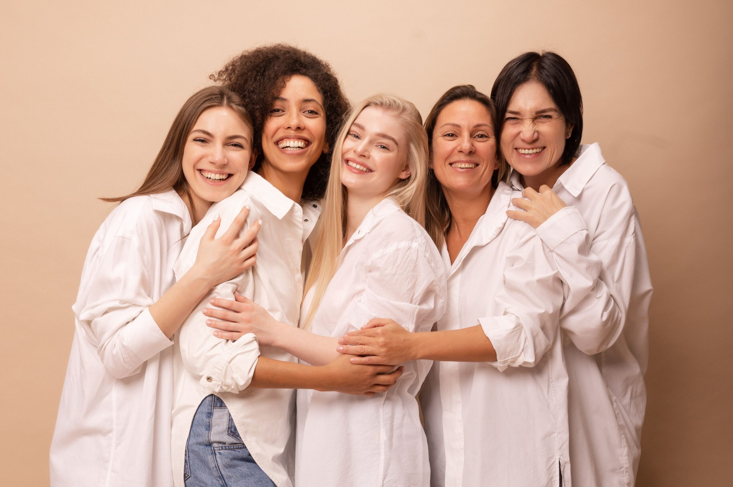 Frauen Community Freepik kl scaled