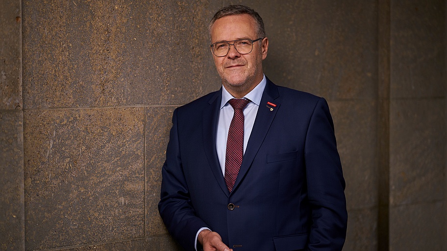 csm red Dittrich Henning Schacht 141 a20a394854